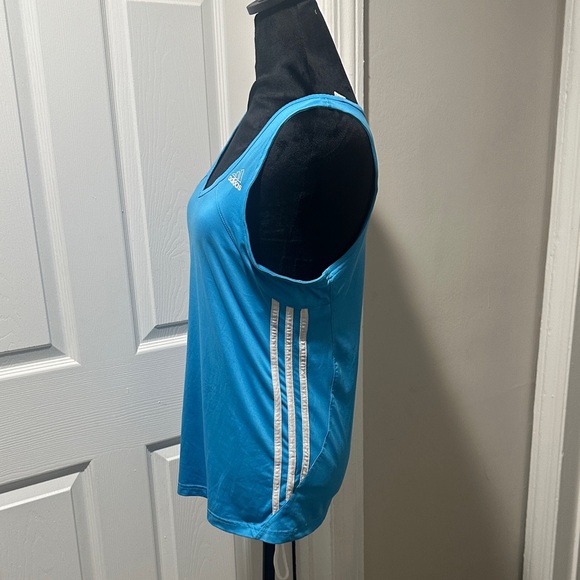 💙Women’s Adidas Top💙 - Picture 4 of 7